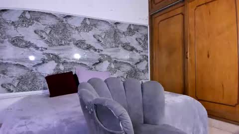 alejo_gray1 online show from December 2, 12:10 pm