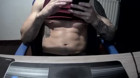 Snapshot of alejoduarte16 chatting on April 6, 6:09 pm alejoduarte16 online show from April 6, 6:09 pm