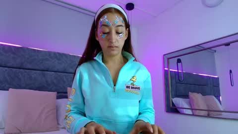 Snapshot of aleka_williams_ chatting on September 24, 4:32 pm aleka_williams_ online show from September 24, 4:32 pm