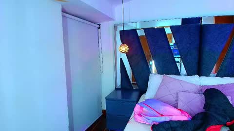 aleka_williams_ online show from December 19, 11:34 pm