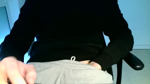 Snapshot of aleks8686 chatting on January 6, 1:26 pm Aleks online show from January 6, 1:26 pm