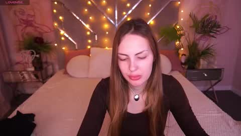 aleksaloree online show from March 8, 1:59 pm