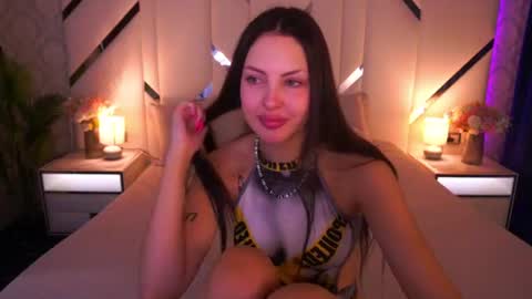Snapshot of aleksaloree chatting on June 10, 11:35 pm aleksaloree online show from June 10, 11:35 pm