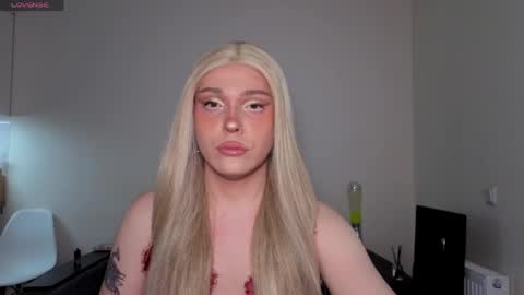 ALENA  INDEPENDENT MODEL online show from April 6, 3:02 pm