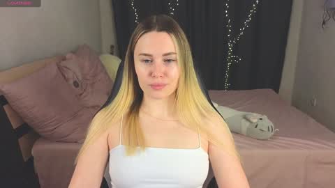 Alena online show from January 15, 2:24 pm