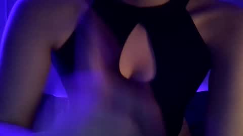 Snapshot of aleniia19 chatting on October 23, 7:45 pm Aleniia19 online show from October 23, 7:45 pm