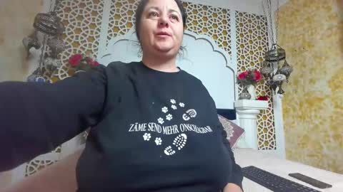 alesha_arabian_ online show from December 15, 5:12 am