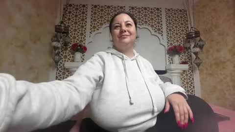 alesha_arabian_ online show from February 18, 5:36 am