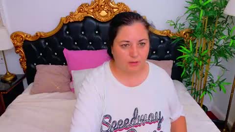 Snapshot of alesha_arabian_ chatting on July 7, 8:02 pm alesha_arabian_ online show from July 7, 8:02 pm
