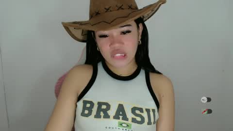 Snapshot of alesha_vibe_me chatting on June 30, 3:46 pm alesha_vibe_me online show from June 30, 3:46 pm