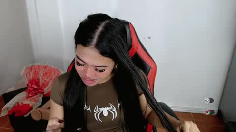Snapshot of alesha_vibe_me chatting on July 3, 5:41 pm alesha_vibe_me online show from July 3, 5:41 pm