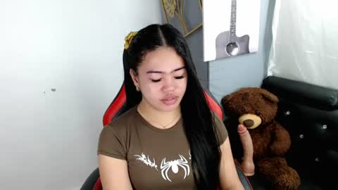 Snapshot of alesha_vibe_me chatting on July 6, 2:47 pm alesha_vibe_me online show from July 6, 2:47 pm