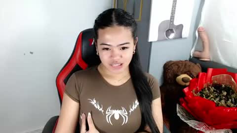 Snapshot of alesha_vibe_me chatting on July 16, 2:34 pm alesha_vibe_me online show from July 16, 2:34 pm