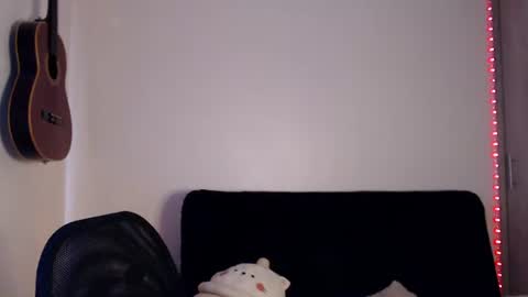 Snapshot of aleska_bell69 chatting on June 9, 4:07 pm Aleska online show from June 9, 4:07 pm