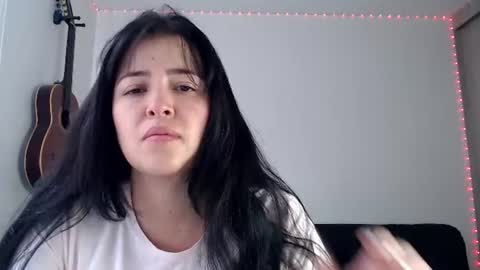 Snapshot of aleska_bell69 chatting on June 10, 3:44 pm Aleska online show from June 10, 3:44 pm