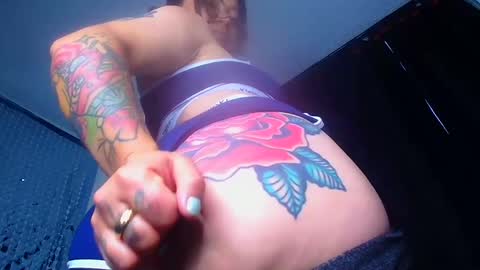 Snapshot of aleska_dollx chatting on February 7, 11:03 pm QUEEN OFF MILk IM BACK 15 NOV online show from February 7, 11:03 pm