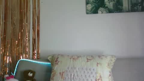 Snapshot of aleska_dollx chatting on November 29, 9:29 pm QUEEN OFF MILk IM BACK 15 NOV online show from November 29, 9:29 pm