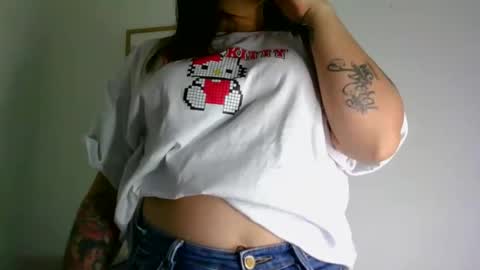 QUEEN OFF MILk  IM BACK  15 NOV online show from April 22, 9:27 pm