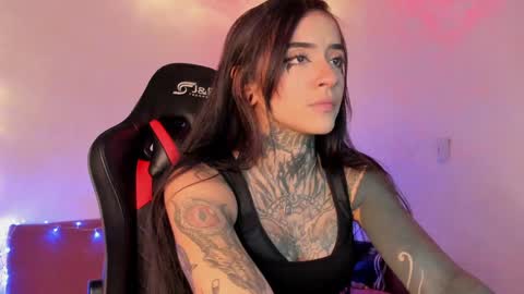 Snapshot of alessafrost_ chatting on December 18, 12:54 am Onlyfans Babykarma6 online show from December 18, 12:54 am