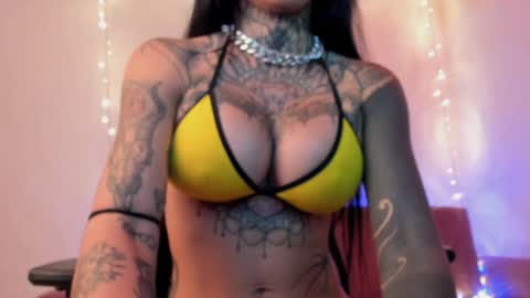 Snapshot of alessafrost_ chatting on January 24, 2:49 am Onlyfans Babykarma6 online show from January 24, 2:49 am