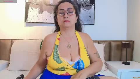 Alessandra online show from April 14, 12:00 pm