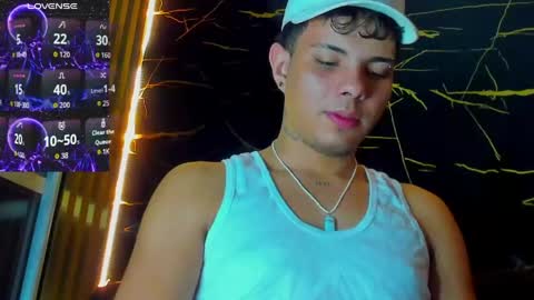 Snapshot of alessandro__777 chatting on May 15, 3:57 am Alessandro online show from May 15, 3:57 am