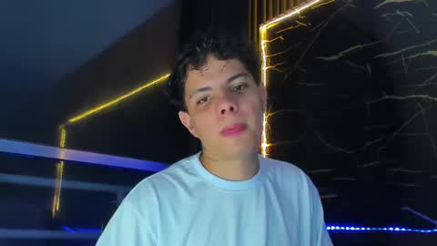 Snapshot of alessandro__777 chatting on July 7, 5:43 am Alessandro online show from July 7, 5:43 am