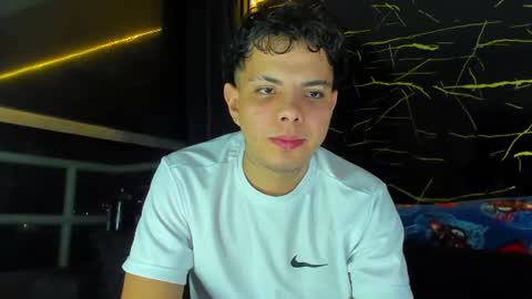 Snapshot of alessandro__777 chatting on July 16, 4:51 am Alessandro online show from July 16, 4:51 am