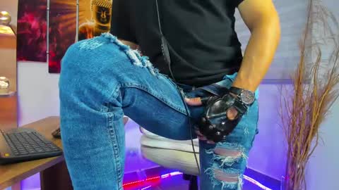 ALESSANDRO  WYE online show from January 19, 11:56 am