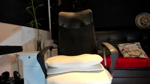 ALESSANDRO  WYE online show from September 14, 10:36 am