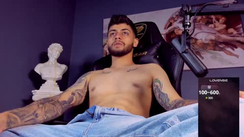 Snapshot of alessandro_duty chatting on January 16, 12:02 am Alessandro INDEPENDENT MODEL online show from January 16, 12:02 am