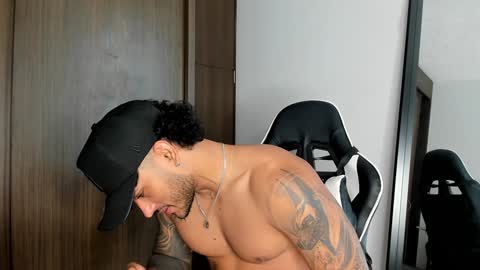 Alessandro Vanni online show from December 28, 3:59 pm