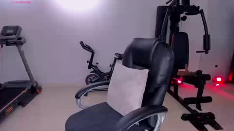 ALESSA ROMERO  online show from March 10, 8:03 pm