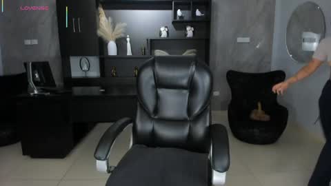 ALESSA ROMERO  online show from April 19, 6:10 pm