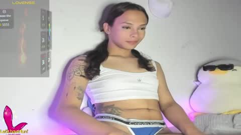 Snapshot of alessia28__ chatting on April 30, 10:03 pm Alessia online show from April 30, 10:03 pm