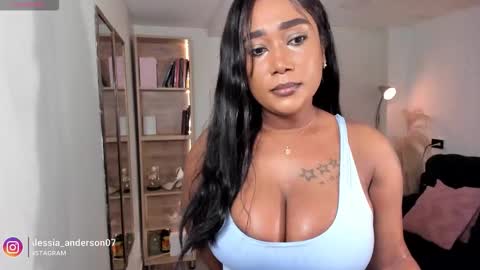 Snapshot of alessia_anderson07 chatting on November 15, 7:16 am Yy online show from November 15, 7:16 am