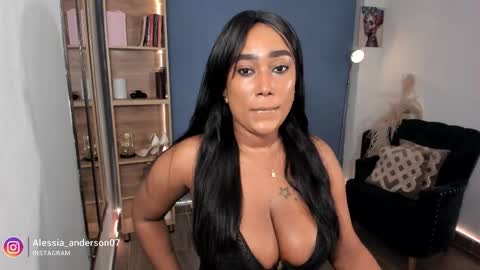 Snapshot of alessia_anderson07 chatting on November 25, 5:40 am Yy online show from November 25, 5:40 am