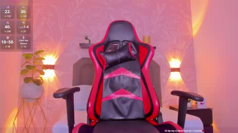 A L E S S I A online show from November 14, 7:23 pm