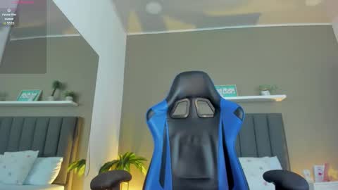 A L E S S I A online show from March 10, 8:25 pm