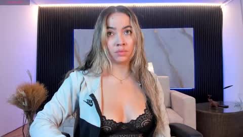 Alessia  Everyday From 0530 to 1430 Col Time online show from November 20, 11:32 am