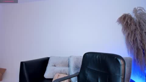 Alessia  Everyday From 0530 to 1430 Col Time online show from December 2, 11:48 am