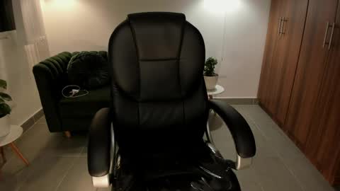  Alessia Will  online show from April 20, 3:31 am