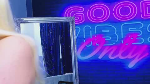 alessiacroft online show from April 16, 4:24 am