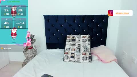 Snapshot of alessiakaunn chatting on December 19, 11:35 pm Alison online show from December 19, 11:35 pm