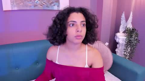 alessiia__ online show from February 4, 3:01 am