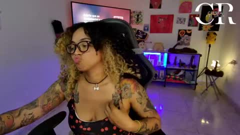 Snapshot of alesyahampton chatting on July 13, 1:19 am Crespa Ruidosa online show from July 13, 1:19 am