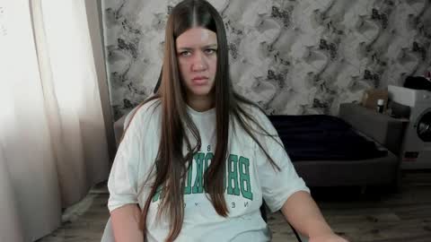 Aletta Oushen online show from April 24, 7:44 am