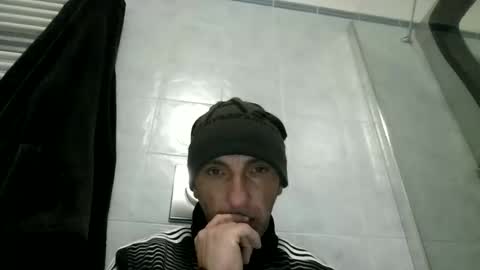 Snapshot of alex120475 chatting on February 1, 11:25 pm alex120475 online show from February 1, 11:25 pm