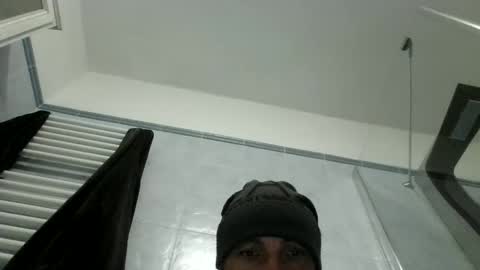 Snapshot of alex120475 chatting on February 24, 8:45 am alex120475 online show from February 24, 8:45 am