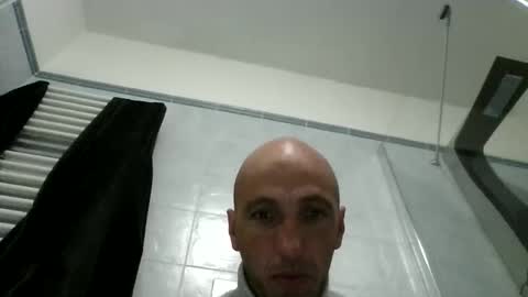 Snapshot of alex120475 chatting on March 4, 8:42 am alex120475 online show from March 4, 8:42 am